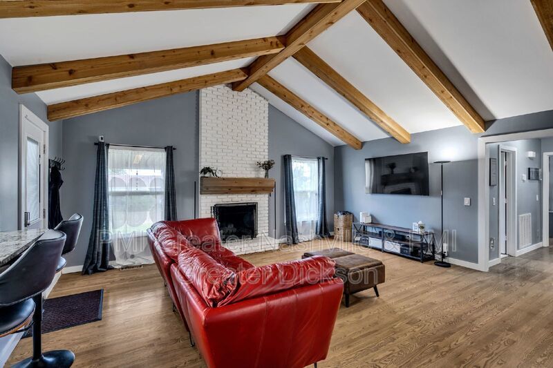 Stunning 3-Bedroom, 2-Bath Ranch-Style Home! property image