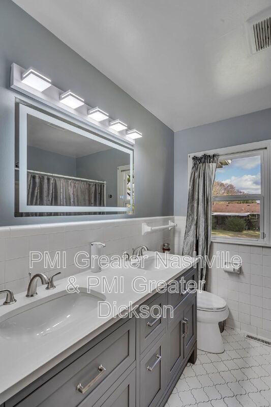 Stunning 3-Bedroom, 2-Bath Ranch-Style Home! property image