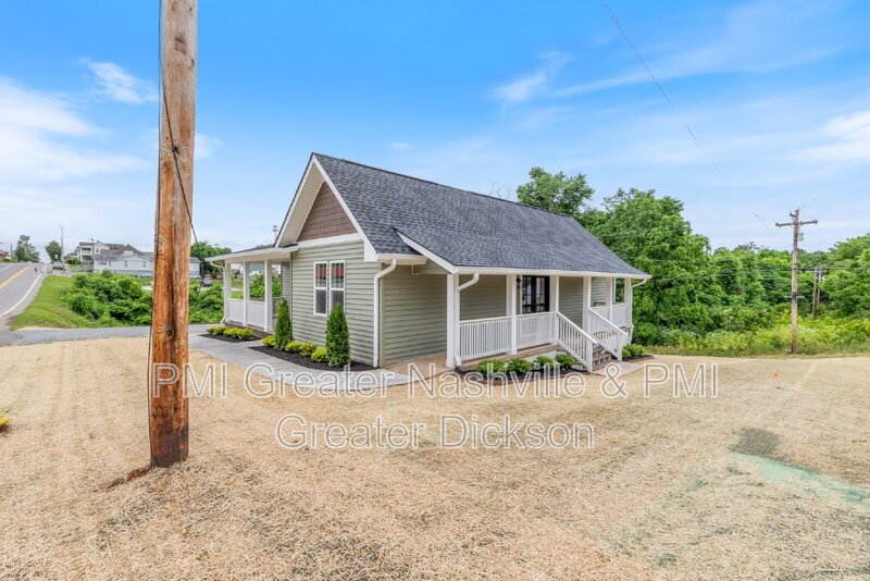 Charming 3-Bedroom Home with 2 Full Baths in the Heart of Dickson! property image