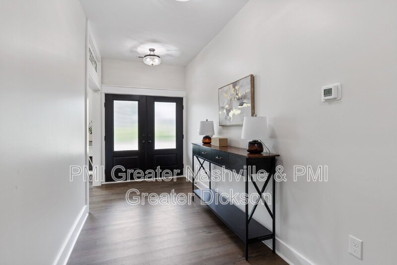 Charming 3-Bedroom Home with 2 Full Baths in the Heart of Dickson! property image