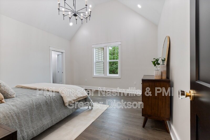 Charming 3-Bedroom Home with 2 Full Baths in the Heart of Dickson! property image