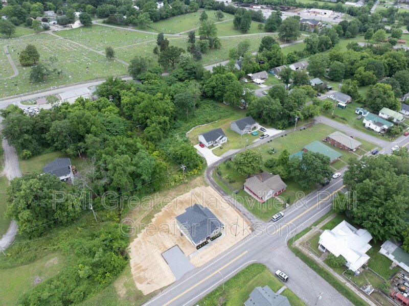 Charming 3-Bedroom Home with 2 Full Baths in the Heart of Dickson! property image