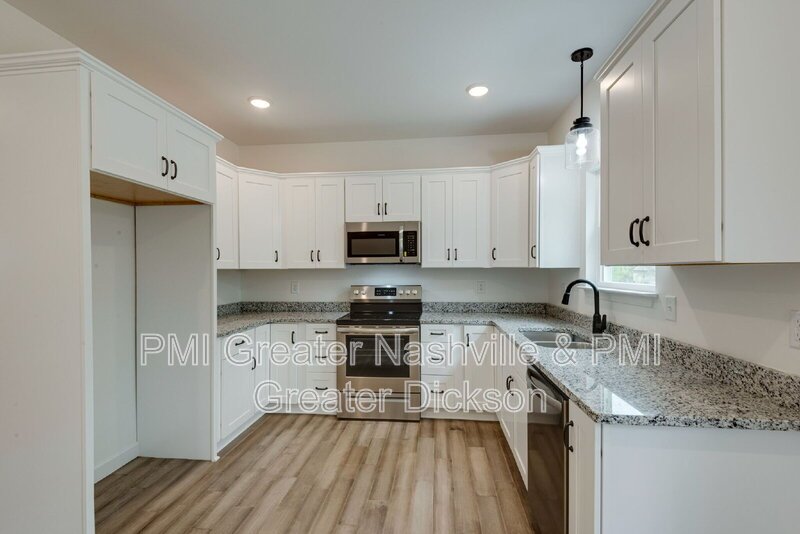 Newer Home in Country Setting property image