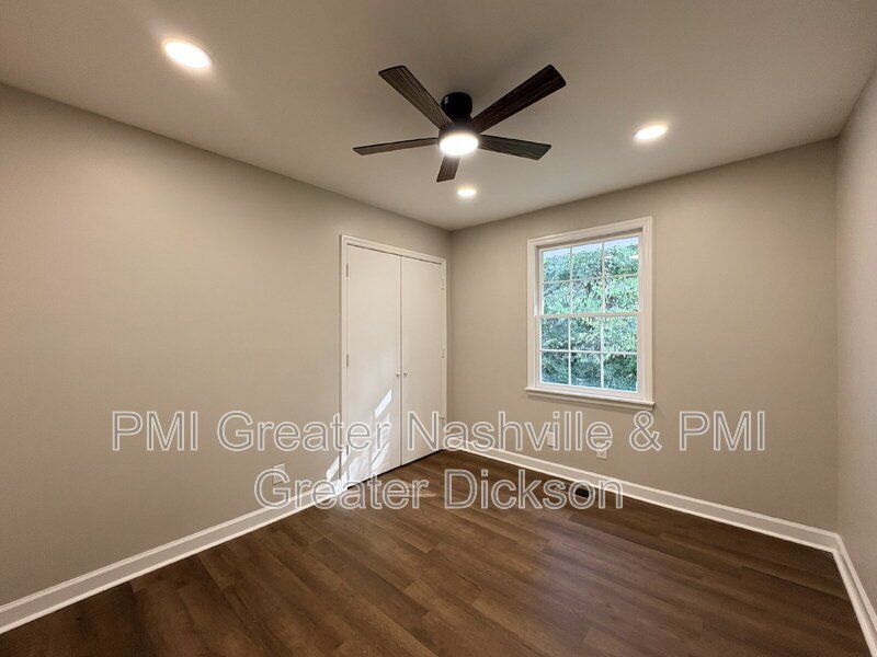 Charming Newly Renovated 2 Bedroom Duplex in the Heart of Downtown Dickson! property image