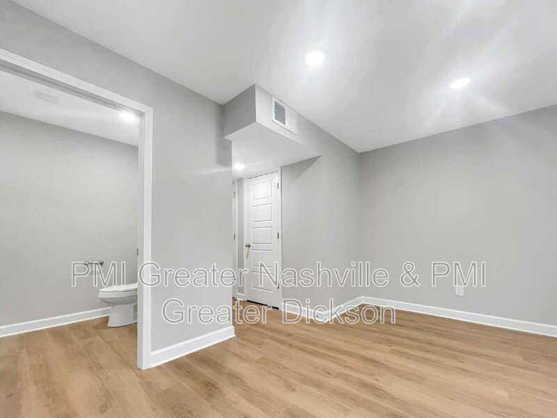 2 Bedroom 1.5 Bathroom Townhome in Dickson! property image