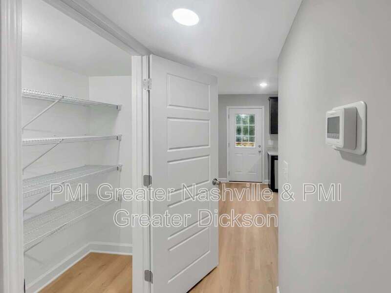 2 Bedroom 1.5 Bathroom Townhome in Dickson! property image