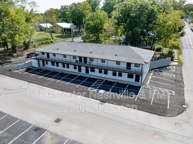 2 Bedroom/1 Bathroom Apartment in Downtown Dickson! property image