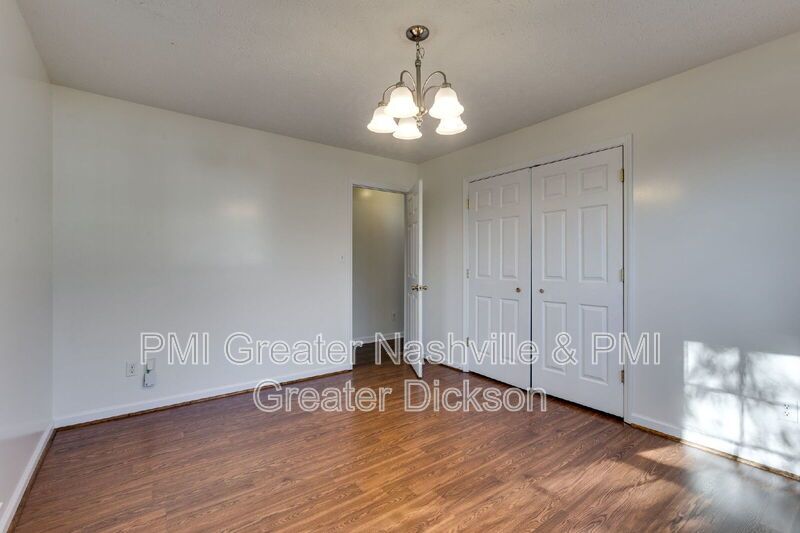 Charming - 3 Bedroom, 2 Bath Home in Waverly, TN property image