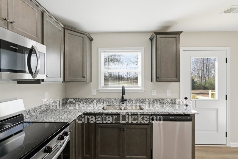 2 Bedroom 1.5 Bathroom Townhome in Dickson! property image
